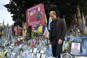 Prince Harry's 'Spare' Memoir Reveals Shocking Physical Altercation with Prince William | Royal Rift Deepens