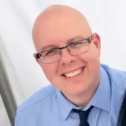 Shocking CCTV: Van Driver Mows Down Pedestrian in Broad Daylight Before Dramatic Police Chase