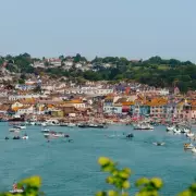 Sleepy British Seaside Town Becomes Unlikely Billionaires' Playground | Mirror Investigation