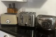 The Ultimate UK Toaster Guide 2024: Find Your Perfect Slice