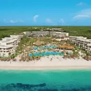 This Stunning UK Hotel Has Been Crowned The World's Best With Its Jaw-Dropping Infinity Pool