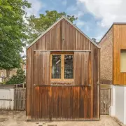 Tiny 'Shed' House Sells for a Staggering £485,000 in Bidding War