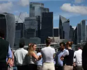 UK Economy Outperforms Expectations: Strongest Growth Since Labour Took Office