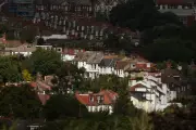 UK House Prices Stagnate: First Annual Drop Since 2012 Recorded Amid Economic Pressure