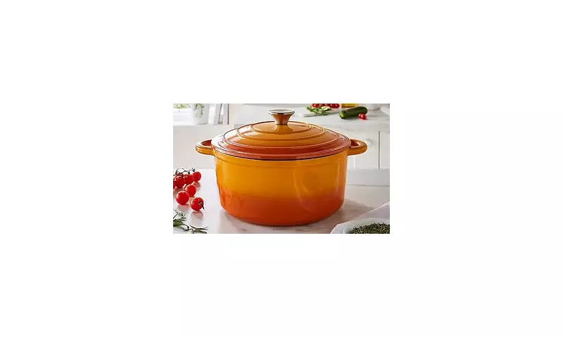 Dunelm's £22 Casserole Dish Is The Le Creuset Dupe Everyone's Talking About