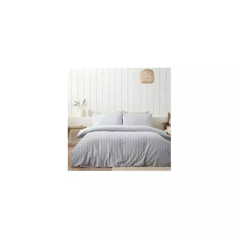 Dunelm's Reversible Bedding Set Slashed to Just £20 in Unbeatable Summer Sale