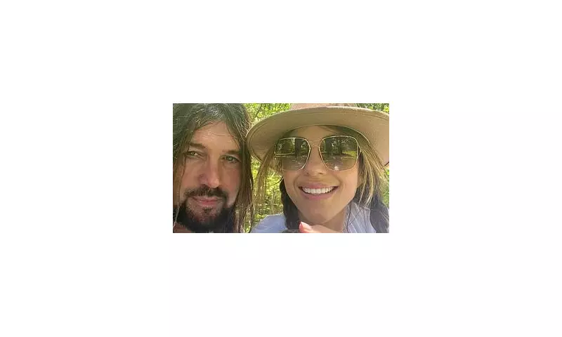 Elizabeth Hurley's Secret Frustration: The Annoying Habit That's Testing Her Relationship with Billy Ray Cyrus