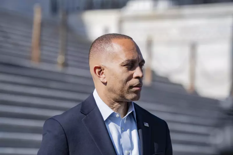 Hakeem Jeffries Backs Progressive Challenger Zohran Mamdani in Stunning Democratic Endorsement