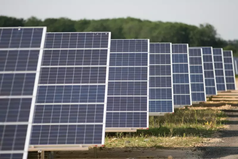 Lincolnshire Council Blocks Net Zero Plan in Major Blow to Miliband's Green Agenda