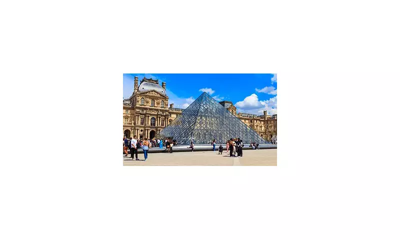 Louvre Heist Sparks Tourism Boom: True Crime Fans Flock to Paris Museum After €1.5 Million Art Theft