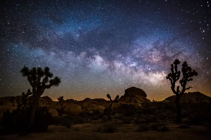 Mysterious Gamma-Ray Glow at Milky Way's Heart Baffles Scientists