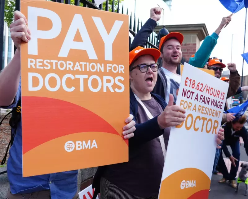 NHS Crisis Deepens: Junior Doctors Announce November Strike in England Over Pay Dispute