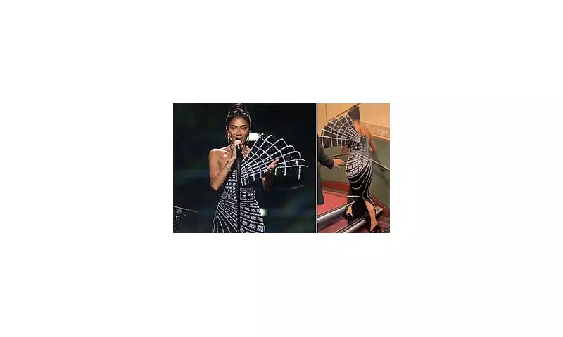 Nicole Scherzinger's Dress Drama: Pussycat Doll Stuns in Figure-Hugging Gown at Royal Albert Hall