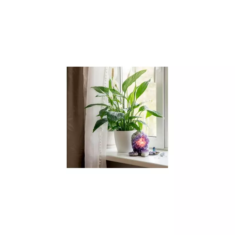Peace Lily Secrets: 7 Expert Hacks for Lush, Vibrant Leaves That Never Turn Brown