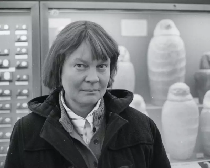Rediscovered Iris Murdoch Poems Reveal New Side to Literary Icon | Penguin Collection