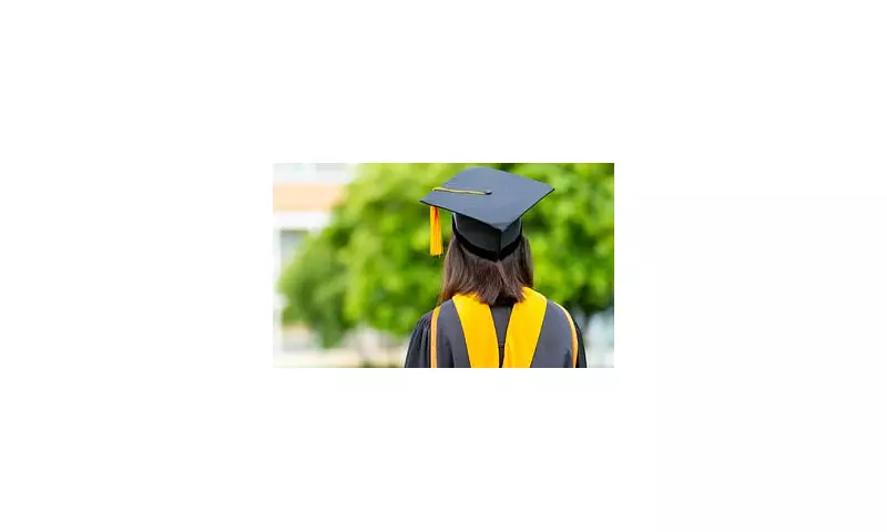 Student Loan Crisis Deepens: Record Number of Graduates Fail to Repay as Employment Woes Worsen