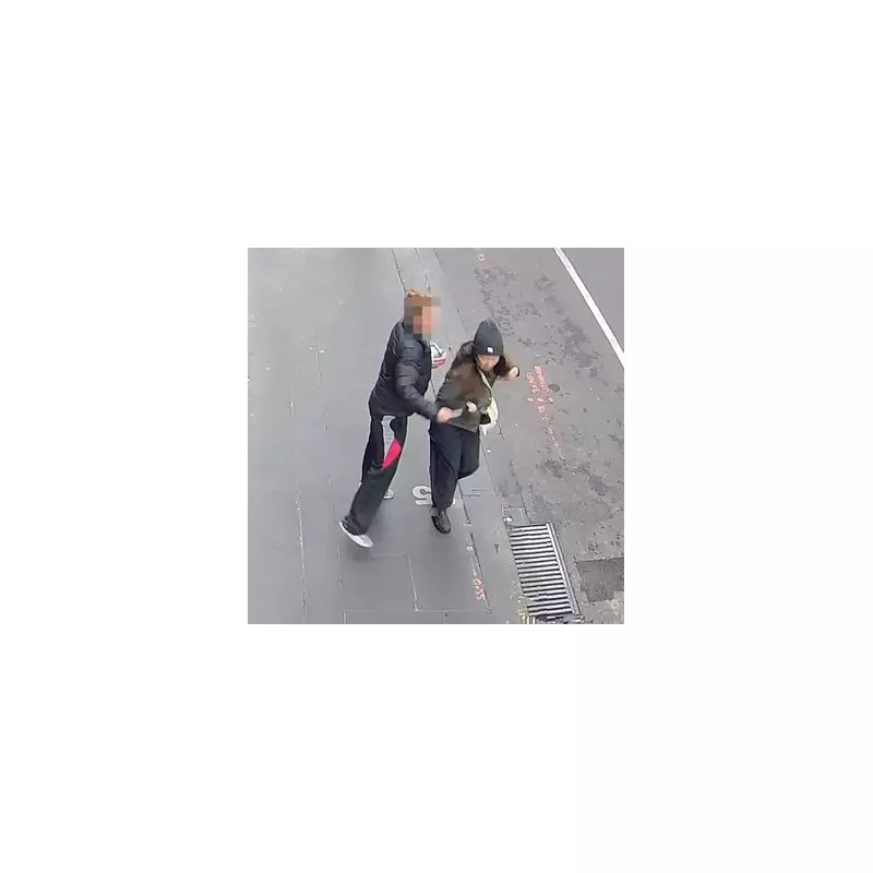 Terrifying Knife Attack in Broad Daylight: Heroic Bystanders Subdue Attacker