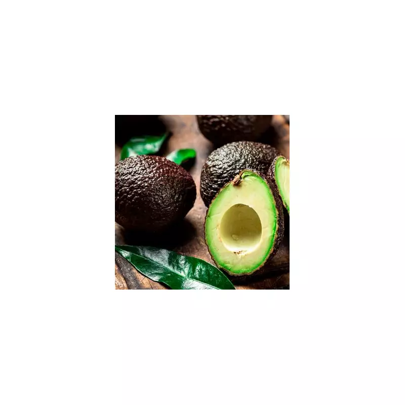 The Avocado Hack That Keeps Them Fresh For a Month - No More Wasted Fruit!