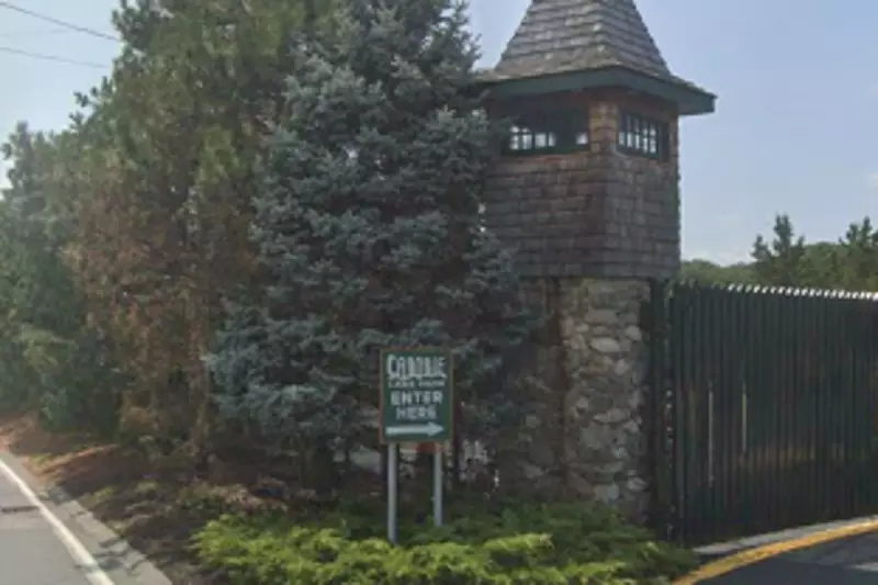 Thrilling Canobie Lake Park Ride Malfunction Leaves Passengers Dangling Upside Down