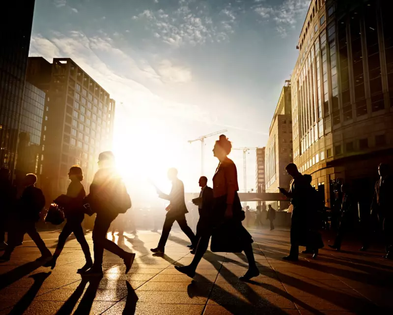 UK Jobless Rate Hits Two-Year High as Labour Market Stalls Under Economic Strain