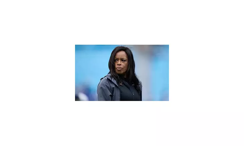 Veteran NFL Reporter Pam Oliver Makes Triumphant Return to Fox Broadcast Booth for Eagles vs Vikings Clash