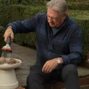 Alan Titchmarsh's Brilliant DIY Bird Feeder: A Simple Guide to Attracting Garden Birds