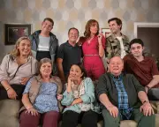 BBC's Beloved Sitcom 'Two Doors Down' Makes Theatre Debut With Full Original Cast