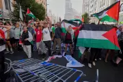 Cyclist Adam Hansen Faces Backlash Over Pro-Palestine Stance at Vuelta a España