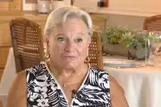 Florida Grandmother Outsmarts Phone Scammer in Epic Confrontation
