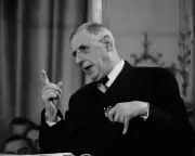 France's Fifth Republic: The Dramatic Birth of de Gaulle's Political Revolution