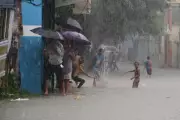 Hurricane Melissa Forces Jamaica Travel Rethink: Latest Storm Updates & Safety Advice