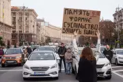 Kyiv's Silent Tribute: Traffic Lights Go Dark in Moving War Memorial