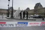 Louvre Museum Heist Foiled by Legal Blunder: Thieves' Own Lawyer Exposes Plot