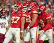 Mahomes Battles Through Early Errors to Secure Chiefs Thrilling Win Over Commanders