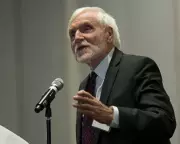 Medical Maverick: The Life and Legacy of Drummond Rennie, Who Transformed Scientific Publishing