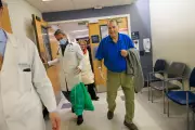 Medical Miracle: Surgeons Successfully Transplant Pig Kidney into Human Patient in Groundbreaking Procedure