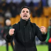 Merson's Explosive Take: Carragher's Neville Critique Backfires as Arsenal Legend Delivers Brutal Reality Check