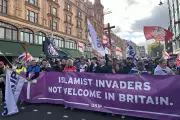Metropolitan Police Criticised After Clashing With Anti-Islam Protesters in Tower Hamlets