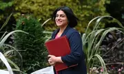 New UK Integration Plan: Migrants Required to Learn English in Major Policy Overhaul