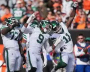 NFL Sunday Delivers Thrilling Upsets and Record-Breaking Performances Across the Pond