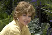 Prunella Scales' Heartwarming Friendship with Much Younger Actor Defies Age Barriers