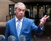 Reform UK Surges Among British Indians as Farage Capitalises on Cultural Divide