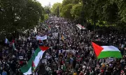 Shocking Footage: Israeli Hostages Freed as London Mob Chants 'Death to IDF'