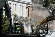 Trump's Ballroom Blitz: Former President Defiant as Shutdown Crisis Looms Over Washington