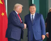 Trump's China Truce: A Fragile Peace That Solves Nothing