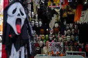 Trump's Halloween Nightmare: 60% Tariffs on Chinese Costumes Could Spook UK Consumers