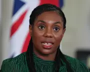 UK Conservatives Plan Trump-Style Immigration Taskforce in Major Policy Shift