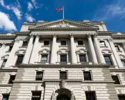 UK Government Borrowing Soars to September High, Piling Pressure on Chancellor Reeves