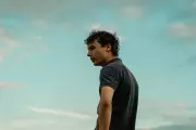 Urchin Review: Harris Dickinson Shines in Gritty London Street Drama