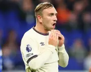 West Ham's Nuno Santo Unleashes Fury on VAR After Controversial Arsenal Defeat